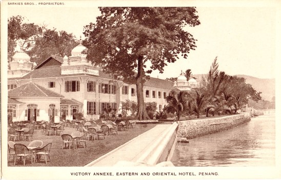 1900s view of the E & O's back-lawn facing the Malacca Straits, and its Victory Annexe.