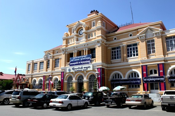 The General Post Office, in the French Colonial Quarter.