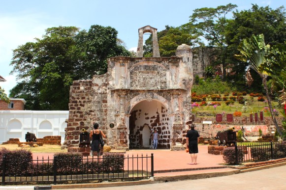 La Porta de Santiago, at the foot of St Paul's Hill.