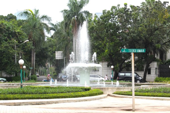 Fountain at Jalan Teuku Umar, Menteng.